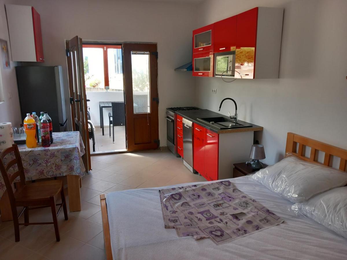 Apartments Zmaj 萨瓦拉 外观 照片