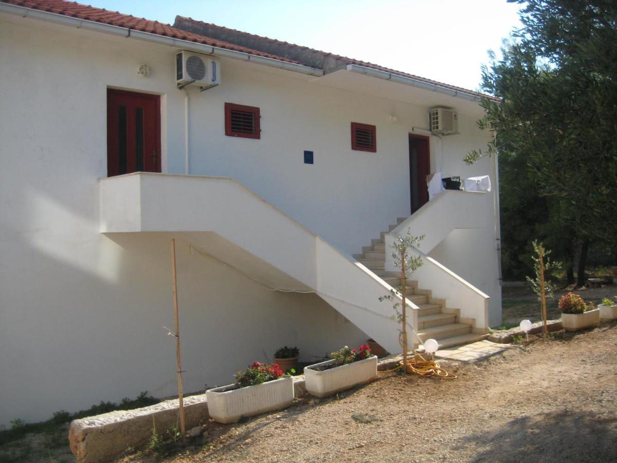 Apartments Zmaj 萨瓦拉 外观 照片